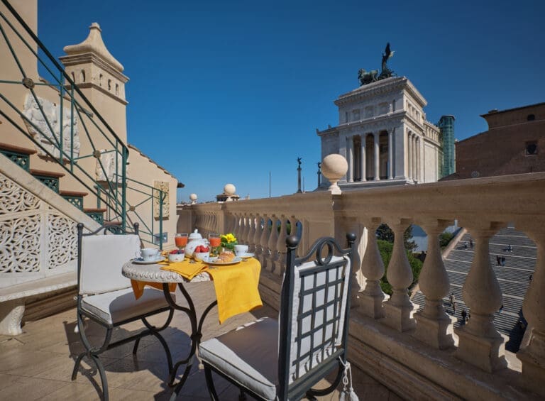 Rent Piazza Venezia View Apartment Italy