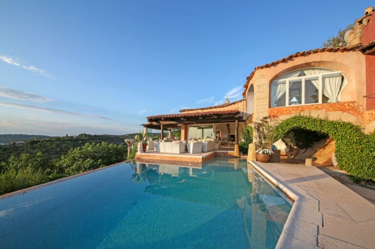 Rent Villa Emerald Jewel Italy