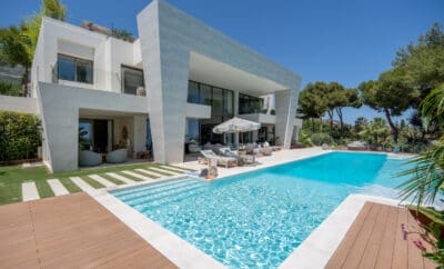 Rent Villa Hollybella Spain