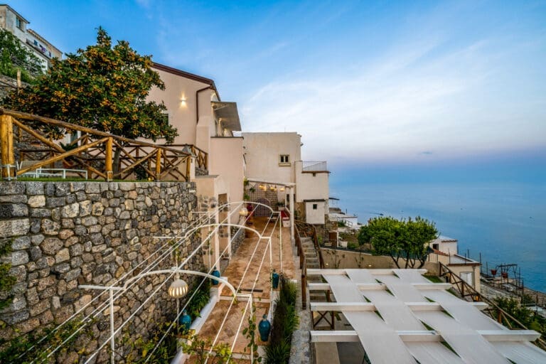 Rent Villa Maggiore Italy