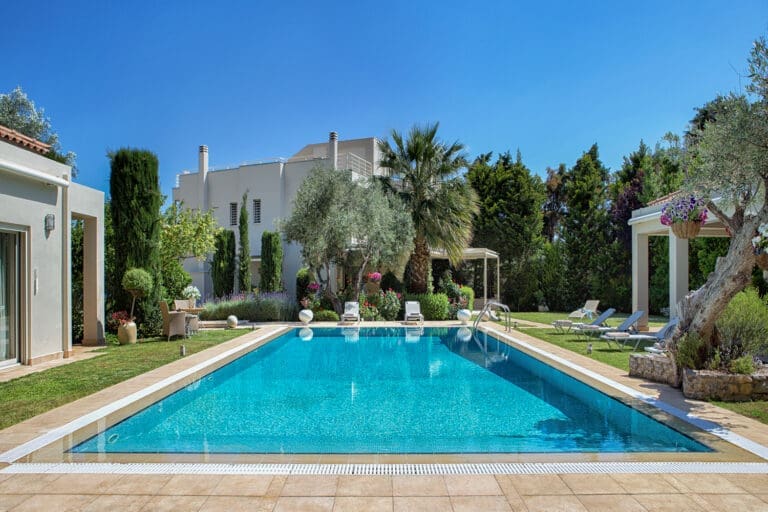 Rent Carrara Garden Greece