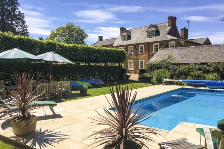 Rent Chestnut House United Kingdom