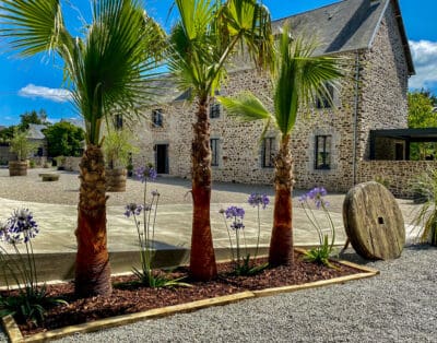 Rent Villa Mathis France