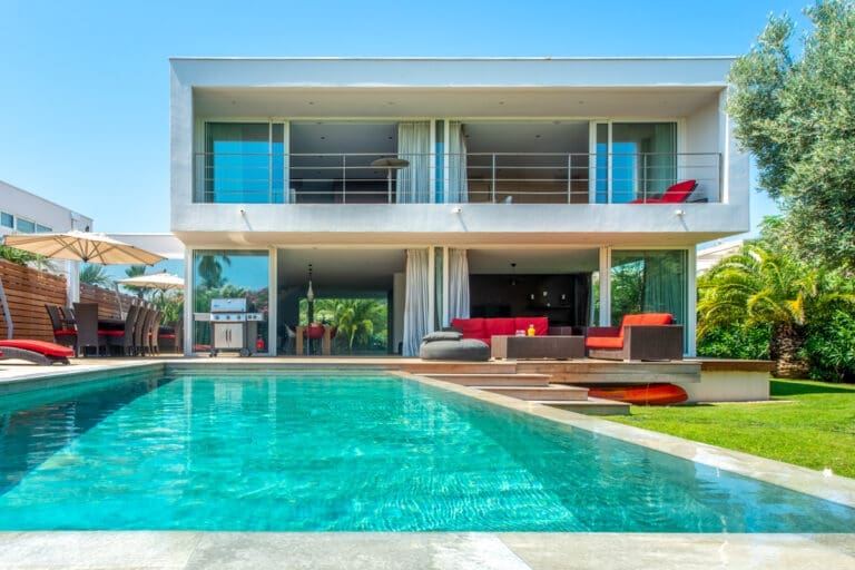 Rent Villa Santa Clara France