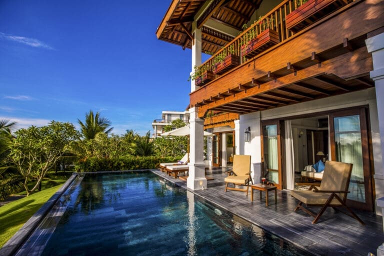 Rent Family Hill Villa Viet Nam