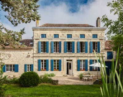 Rent Manoir Tournesols France