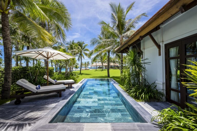 Rent Ocean Front Pool Villa Viet Nam