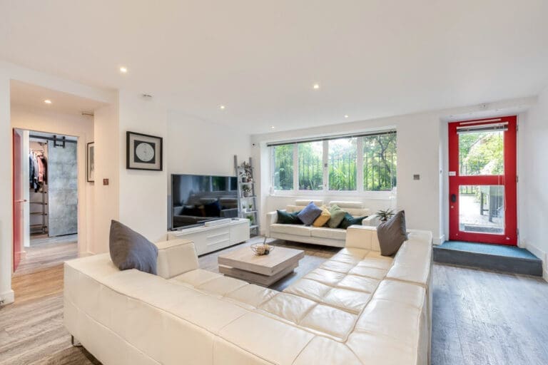 Rent Thistle House United Kingdom