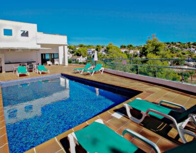 Rent Villa Bala Spain