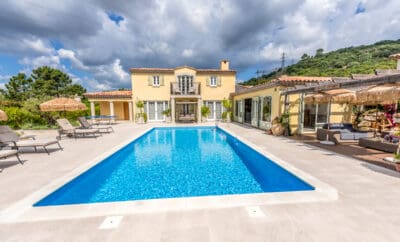 Rent Villa Camille France