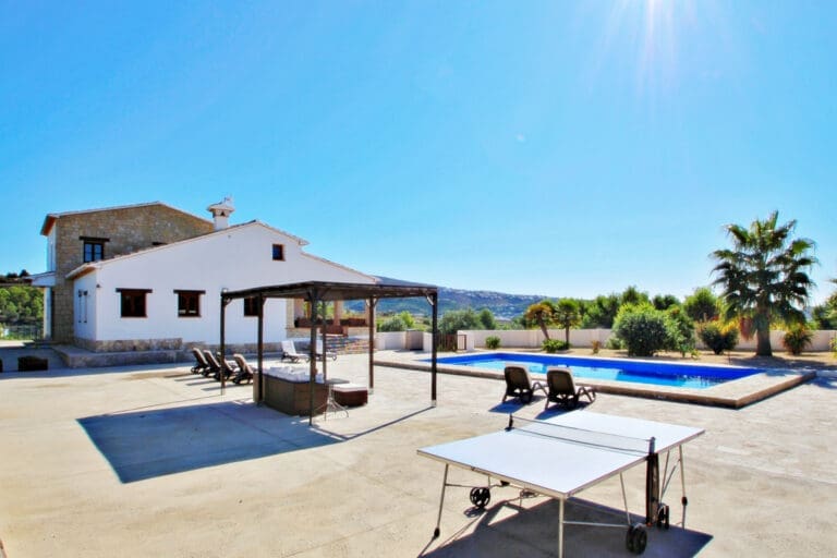 Rent Villa Comes Spain