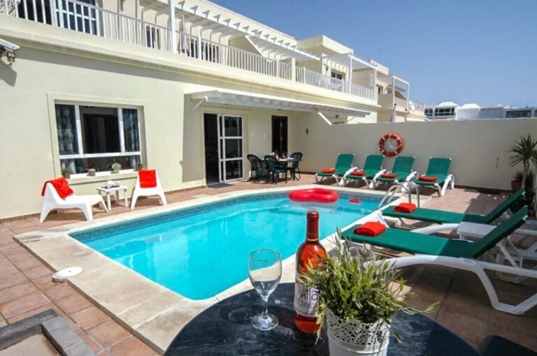 Rent Villa Crotos Spain