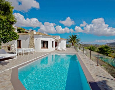 Rent Villa Melsu Spain