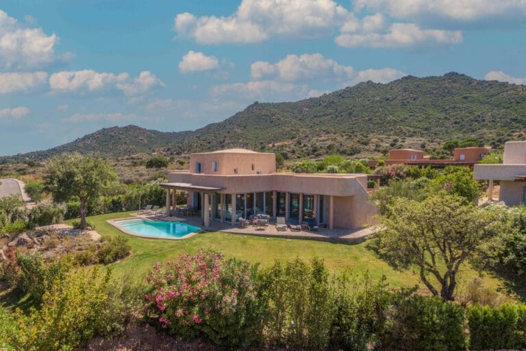 Rent Villa Tuerredda Italy