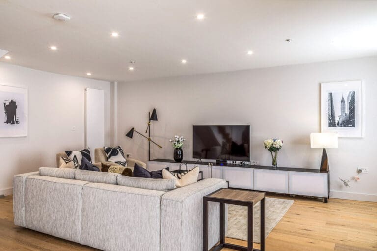 Rent Walnut House United Kingdom
