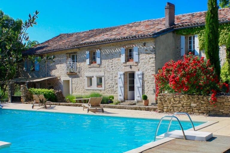 Rent Le Jardin Des Fleurs France