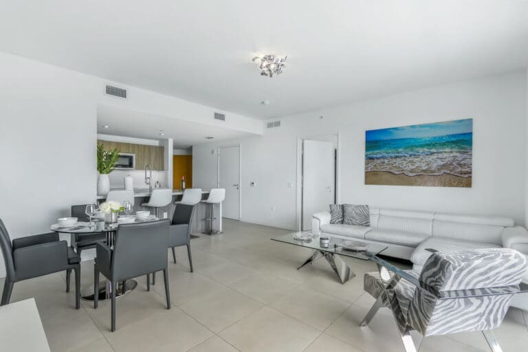 Rent Apartment Riomar United States