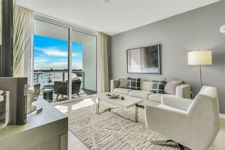 Rent Apartment Westin United States