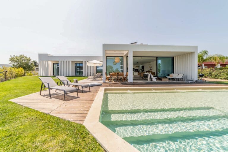 Rent Crystal Waters Portugal