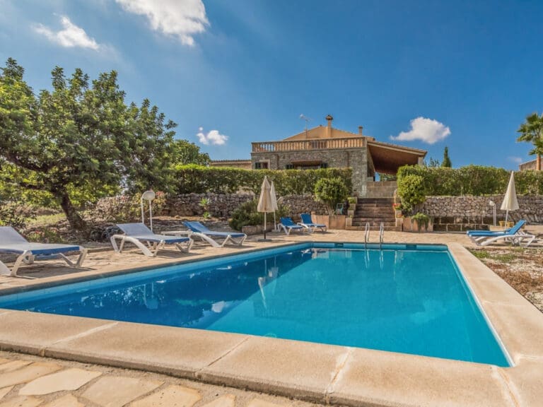 Rent Finca Tabou Spain