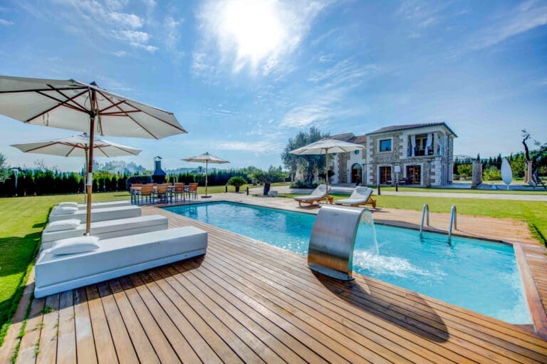 Rent Selva Deluxe Spain