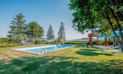 Rent The Oak Tree Farmhouse Italy