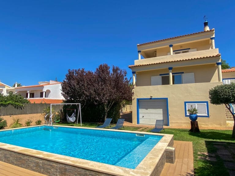 Rent Villa Arade Portugal