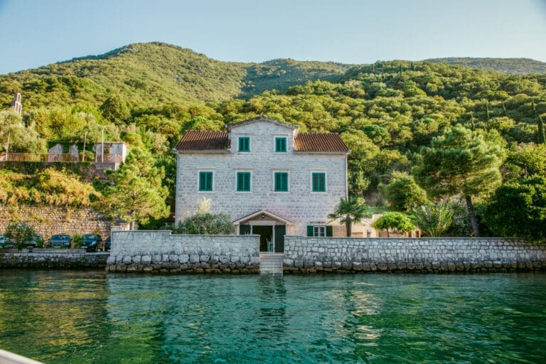 Rent Villa Conch Montenegro