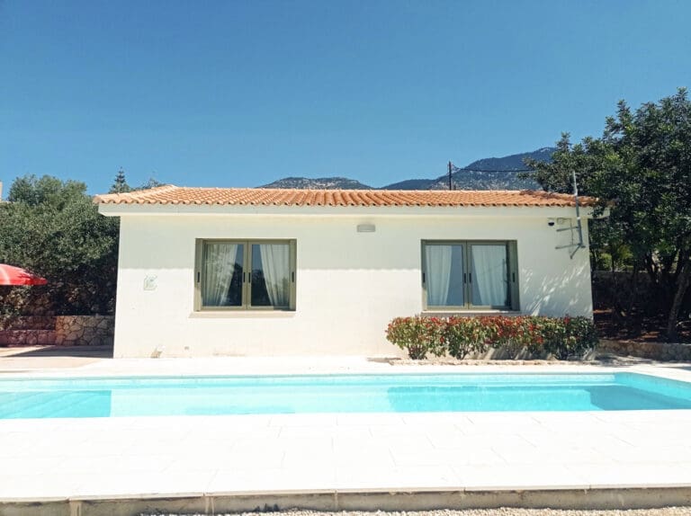 Rent Villa Dionysis Greece