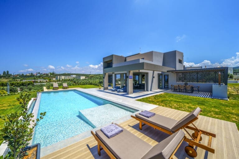 Rent Villa Drakon Greece