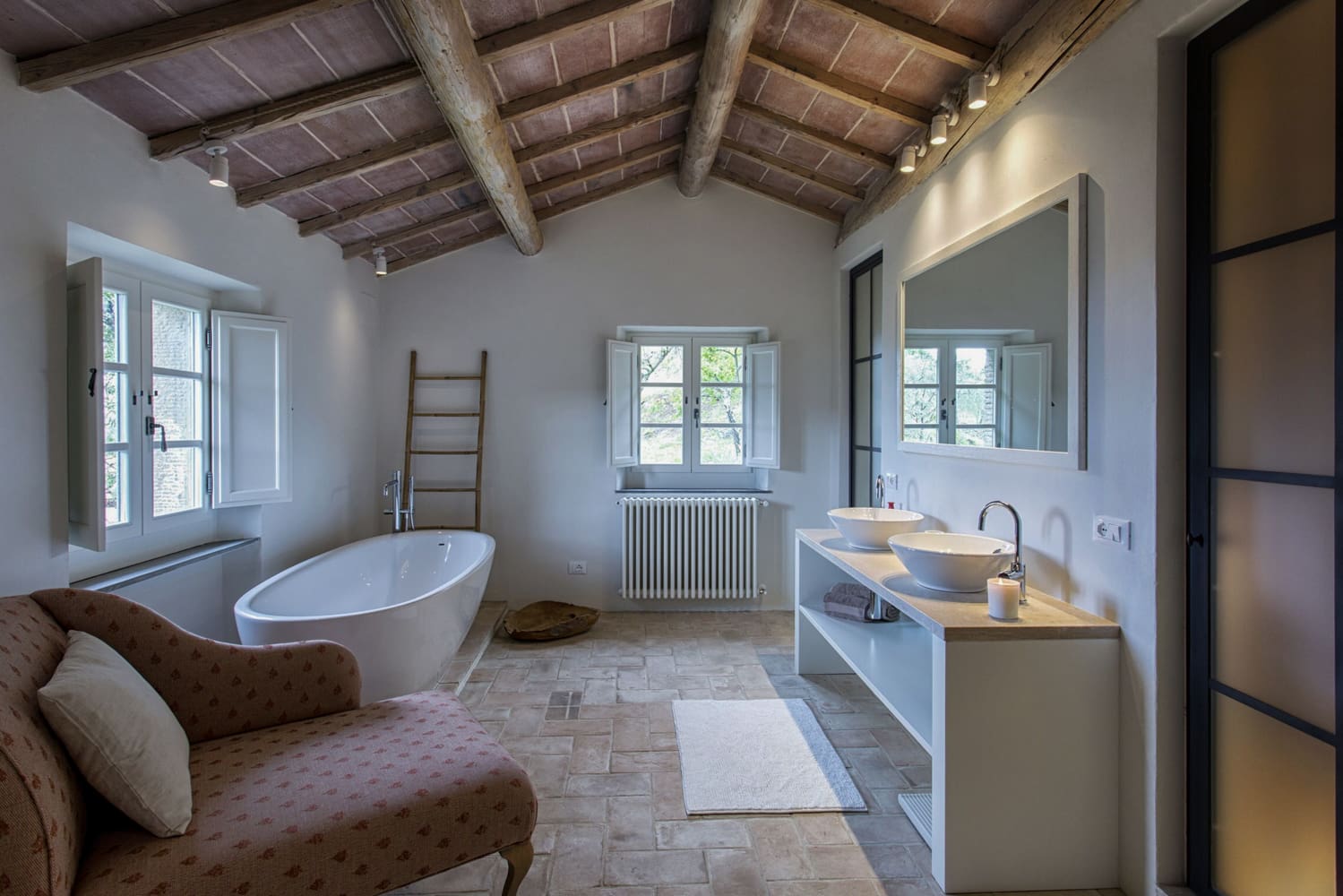 Rent Villa Farnia Italy