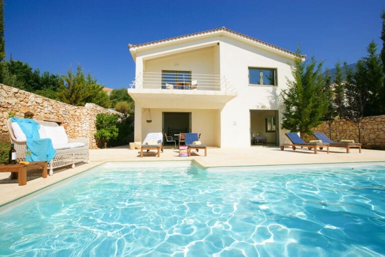 Rent Villa Gavras Greece