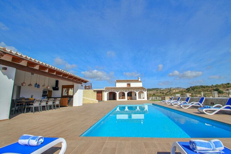 Rent Villa Grandesa Spain