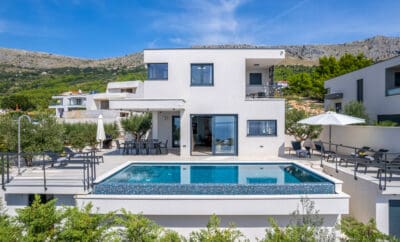 Rent Villa Ivie Croatia