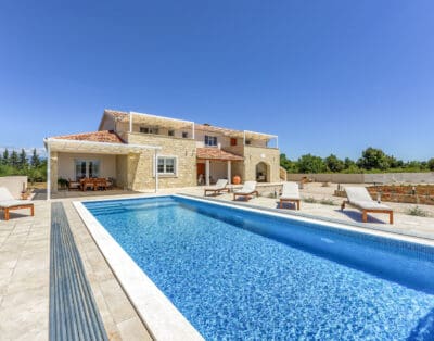 Rent Villa Laurelia Croatia