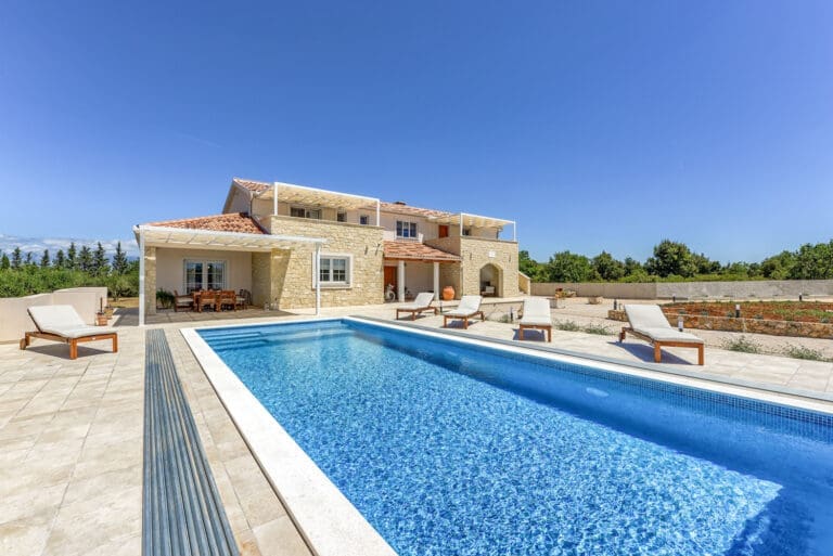Rent Villa Laurelia Croatia