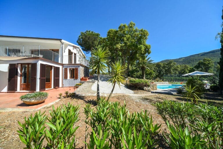 Rent Villa Livorno Italy