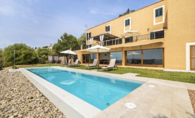 Rent Villa Misser Spain