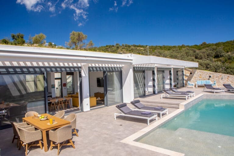 Rent Villa Mitron Greece