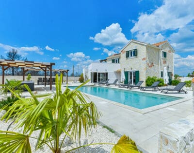 Rent Villa Niksa Croatia