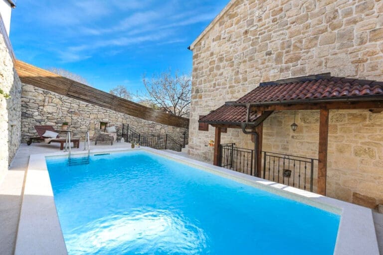 Rent Villa Radie Croatia