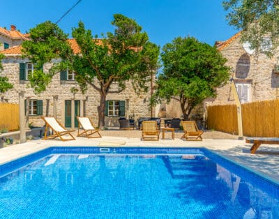 Rent Villa Zhuri Croatia