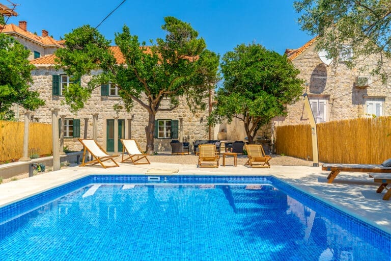 Rent Villa Zhuri Croatia
