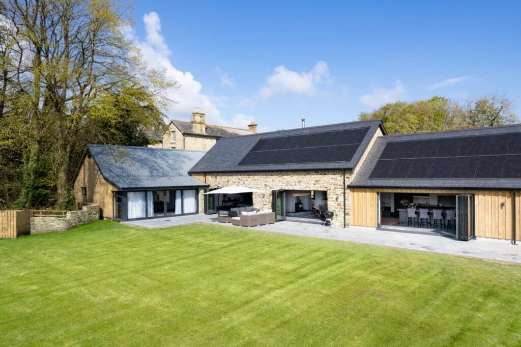 Rent-holiday-Rent Cardigan Courtyard United Kingdom-Ceredigion