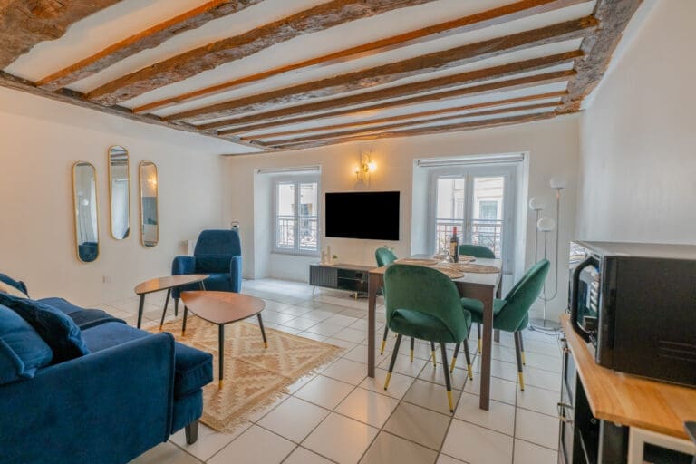 Rent Chevron Place France