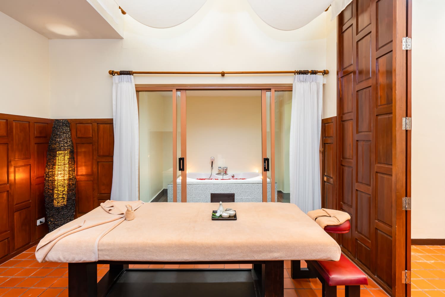 Rent Deluxe Room Dewa Phuket Resort and Villas Thailand