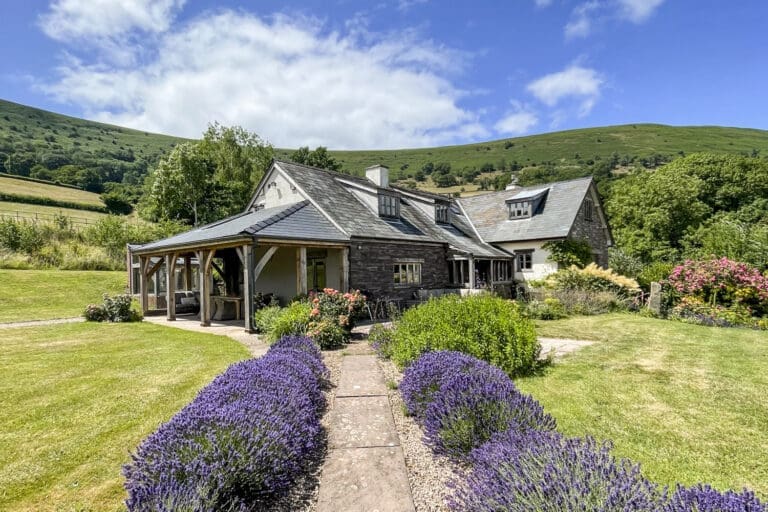 Rent Hillside Farmhouse United Kingdom