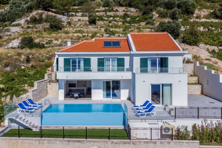 Rent Villa Azzaro Croatia