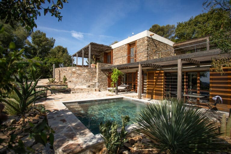 Rent Villa Benat France