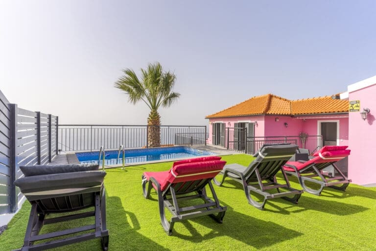 Rent Villa Carnation Portugal